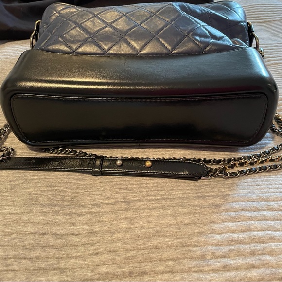 SOLD! 🥳 Chanel Gabrielle Cross body/shoulder bag Navy blue and black base - Picture 9 of 15